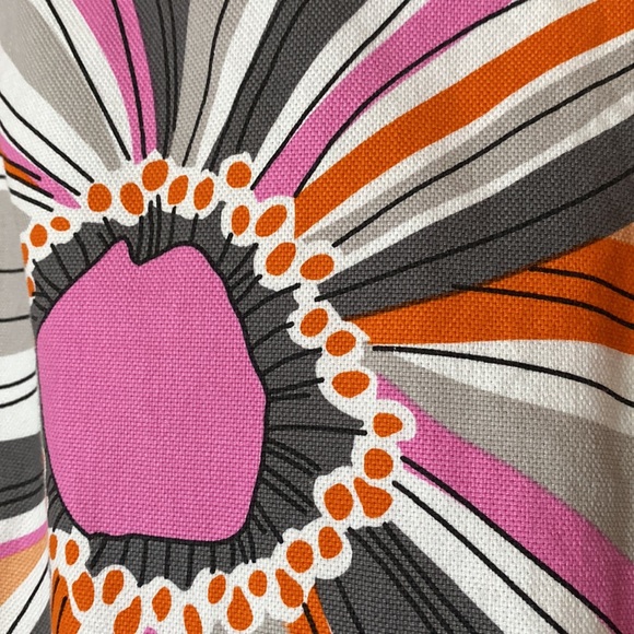 Ideology, size 6, pencil skirt - floral print, zipper back and slit, lace trim - Picture 3 of 9